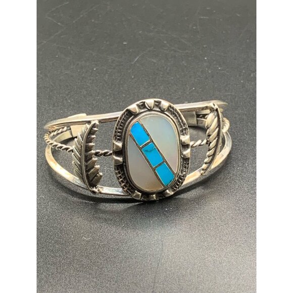 Native Cuff bracelet Mother of Pearl and Turquoise sterling silver bracelet - Picture 3 of 7